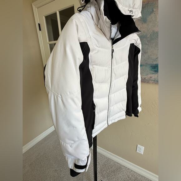 Obermeyer Circuit Down Insulated Ski Jacket White Black Women’s Size 6 Coat - Picture 5 of 12